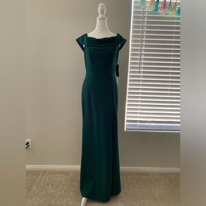 NWT Lulus M Hunter Green Off Shoulder Maxi Dress
